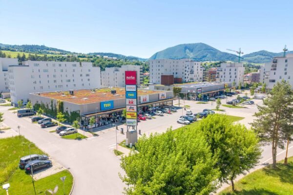 Obchodná galéria Naša - Kysucké Nové Mesto